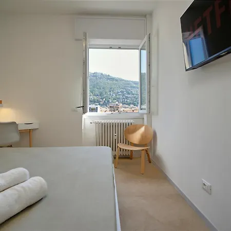 White House & Views شقة كومو