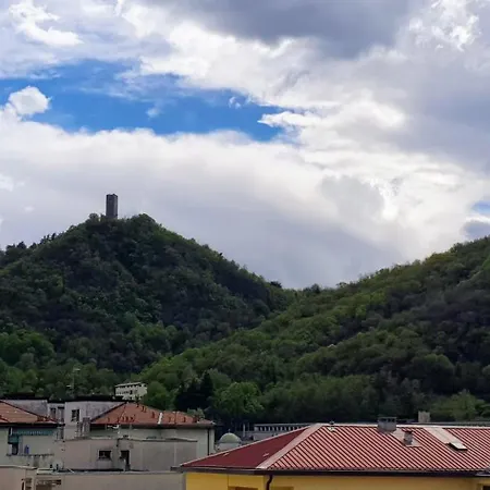 White House & Views דירה