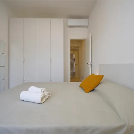 White House & Views דירה