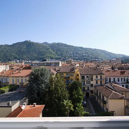 White House & Views קומו