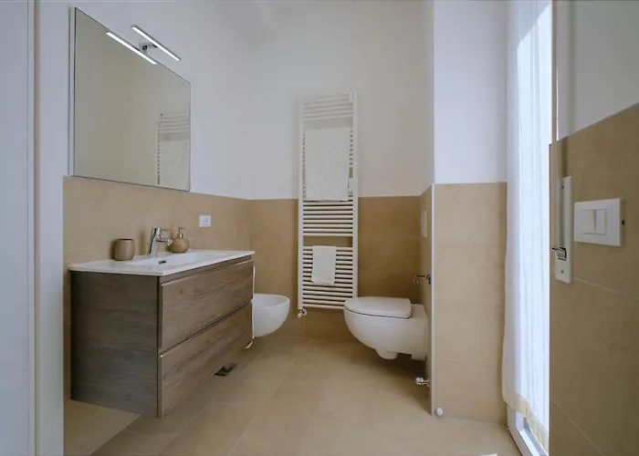 White House & Views Como